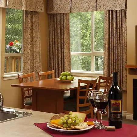 Pemberton Valley Lodge 